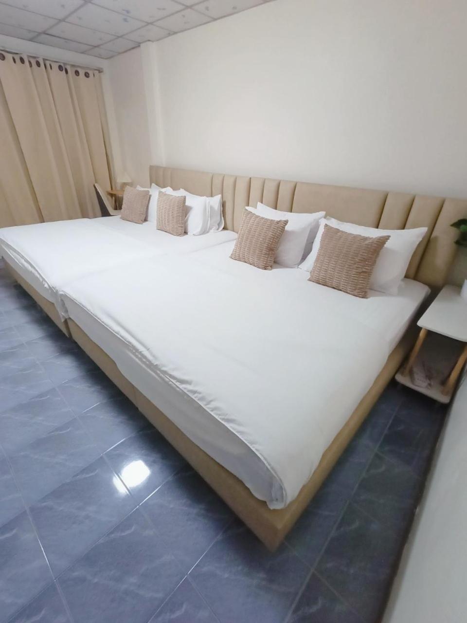 D72 Family House,6 Min To Mall, 12pax 3br Yai Apartment *